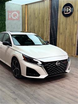 نيسان ألتيما